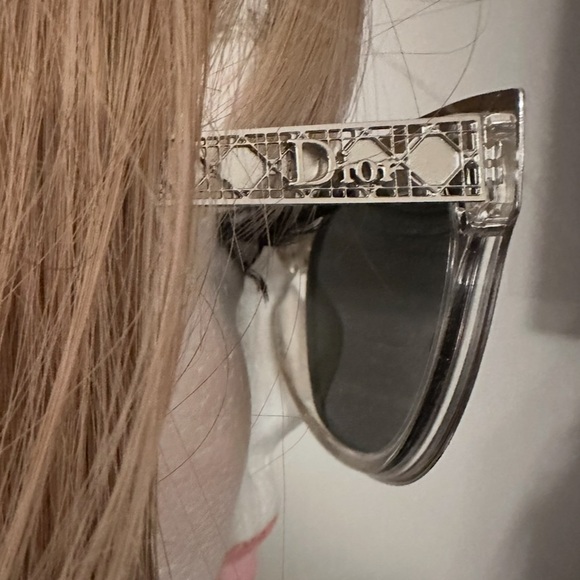 DIOR Silver Oversize Sunglasses Gorgeous Design on arms!! SO TRENDY RIGHT NOW! - Picture 3 of 13